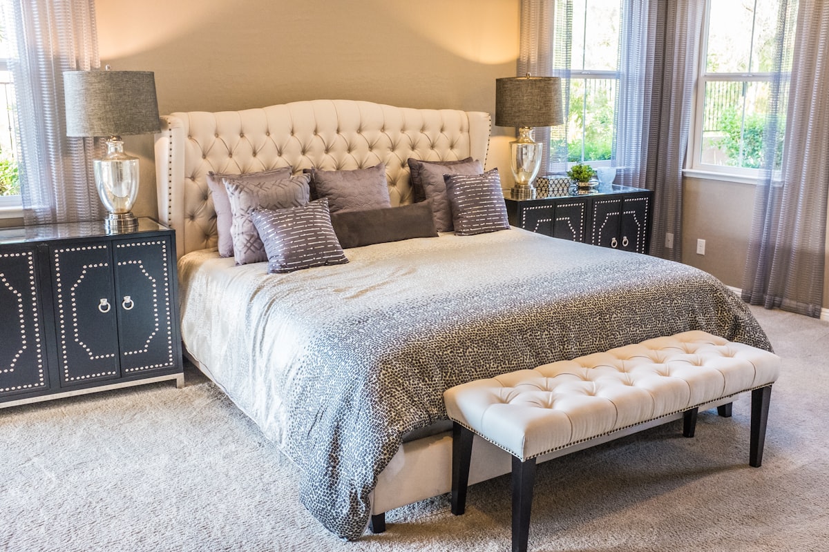 Comment Choisir un Tapis de Salon : Taille, Matière & Guide